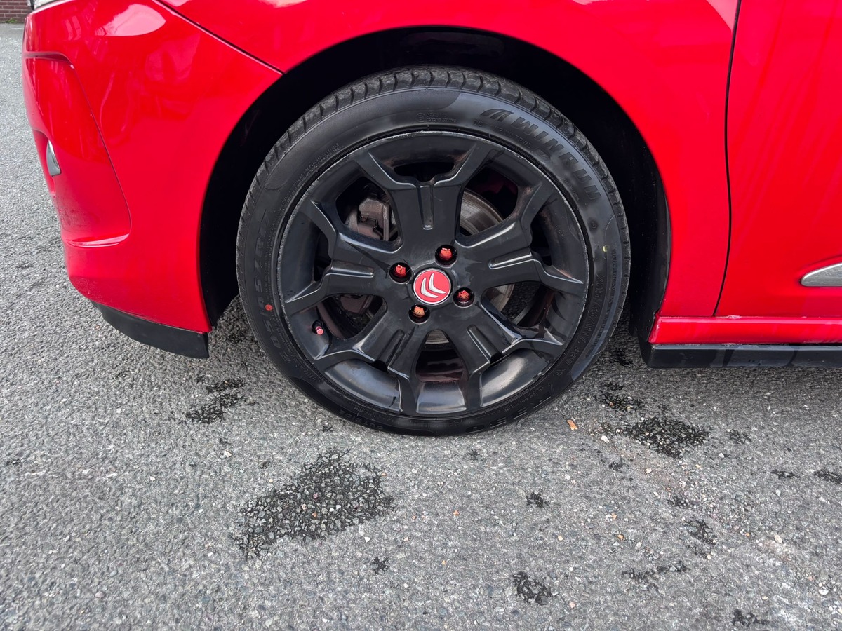 Citroën DS3 1.6 e-HDi 112 SportChic - Révisée - Garantie