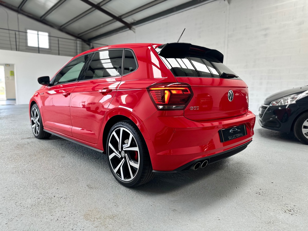 Volkswagen Polo VI GTI 2.0 TSI 200cv DSG6
