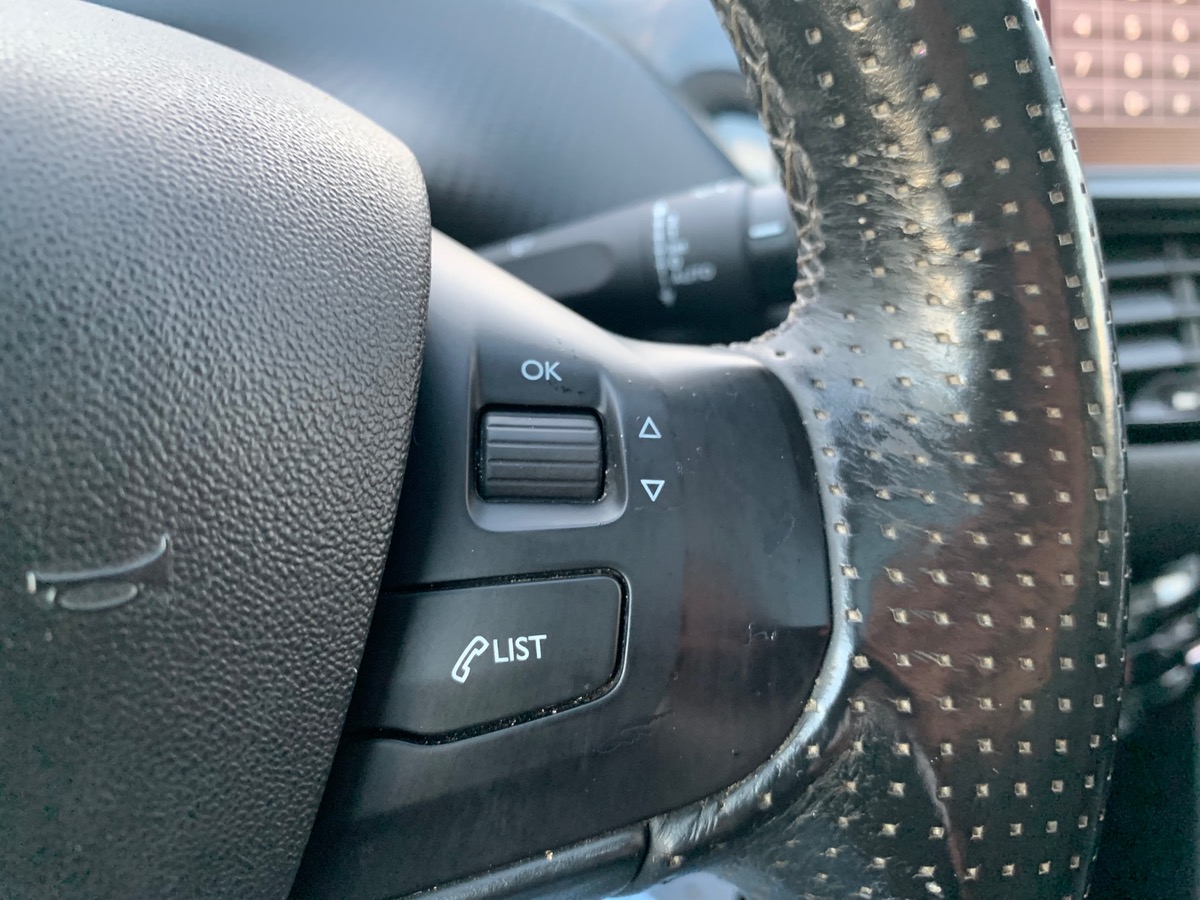 Peugeot 2008 120 ch | Crossway | Caméra de recul | Toit panoramique | GPS | Grip control