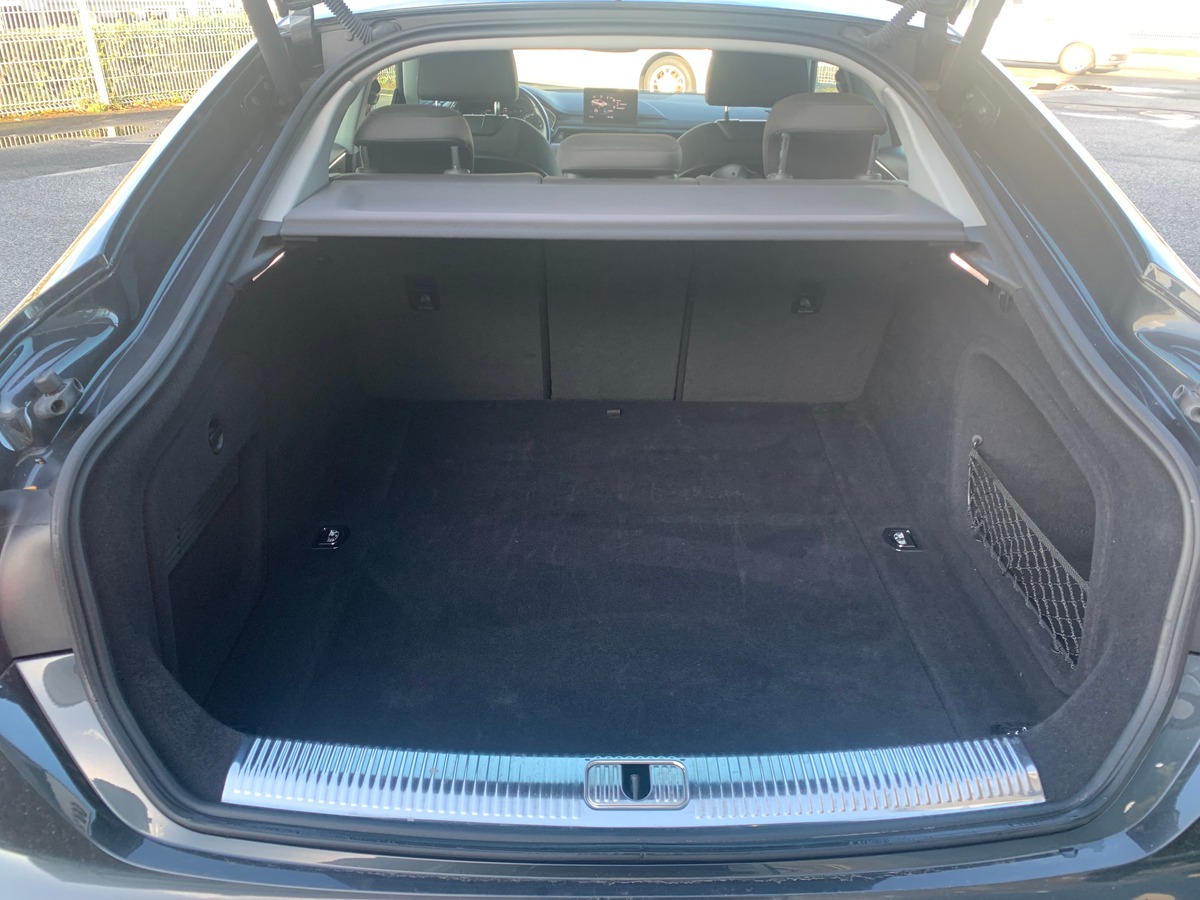 Audi A5 Sportback 190 ch | 2.0 40 | Business line | Régulateur vitesse | Radars avant arriére | GPS