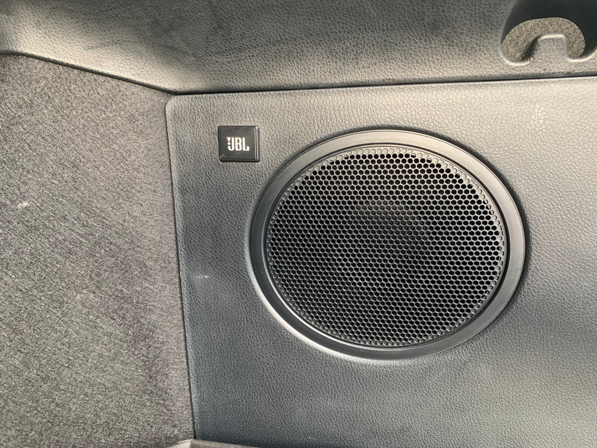 Toyota C-HR 184 ch | Attelage | GPS | Radio JBL | Caméra recul | Radar stationnement arriére, avant