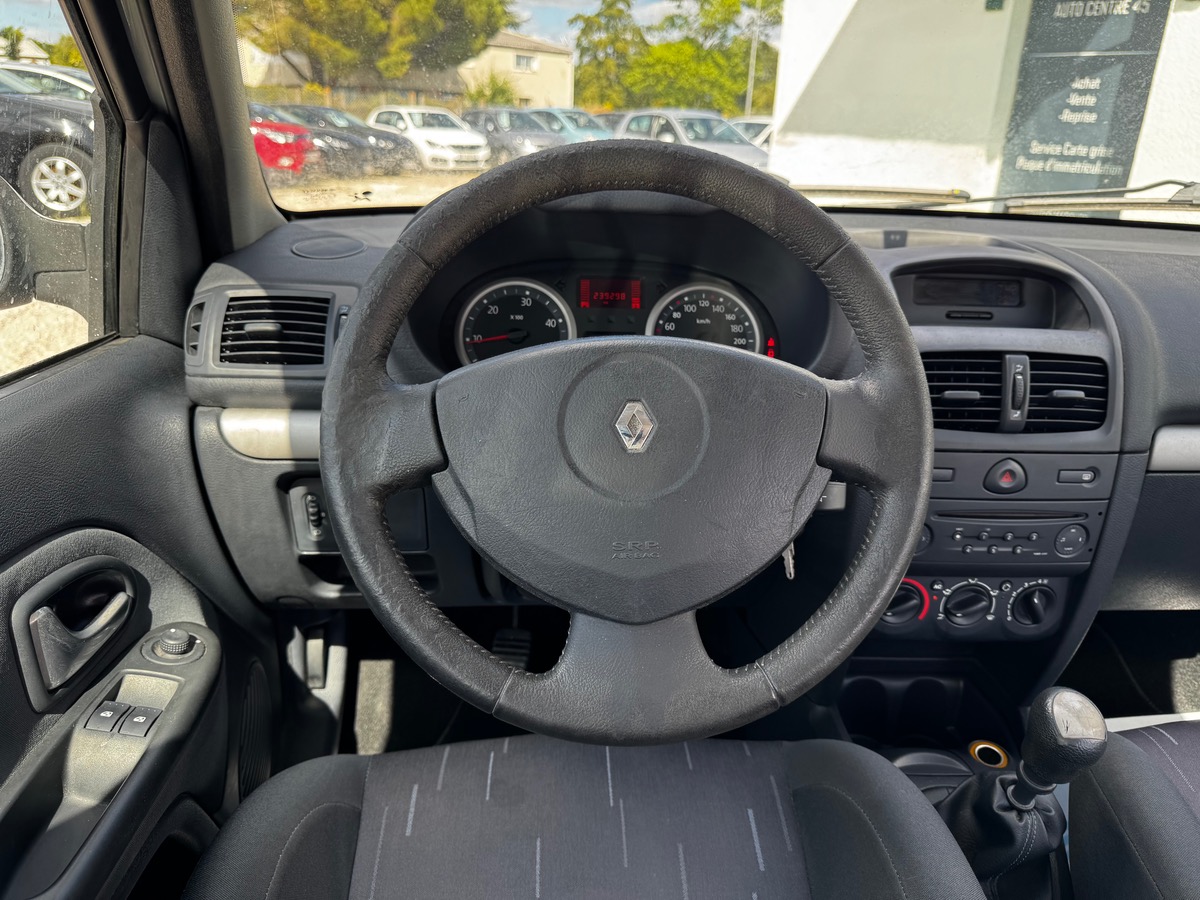 RENAULT Clio 1.5 DCI 80 CV CONFORT DYNAMIQUE / DISTRIBUTION + EMBRAYAGE NEUFS / PREMIERE MAIN