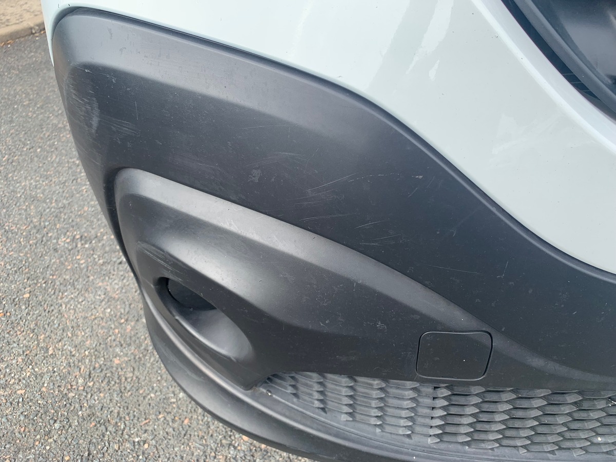 RENAULT Trafic 95 chevaux | 3 Places | Régulateur de vitesse | GPS | Climatisation | Bluetooth