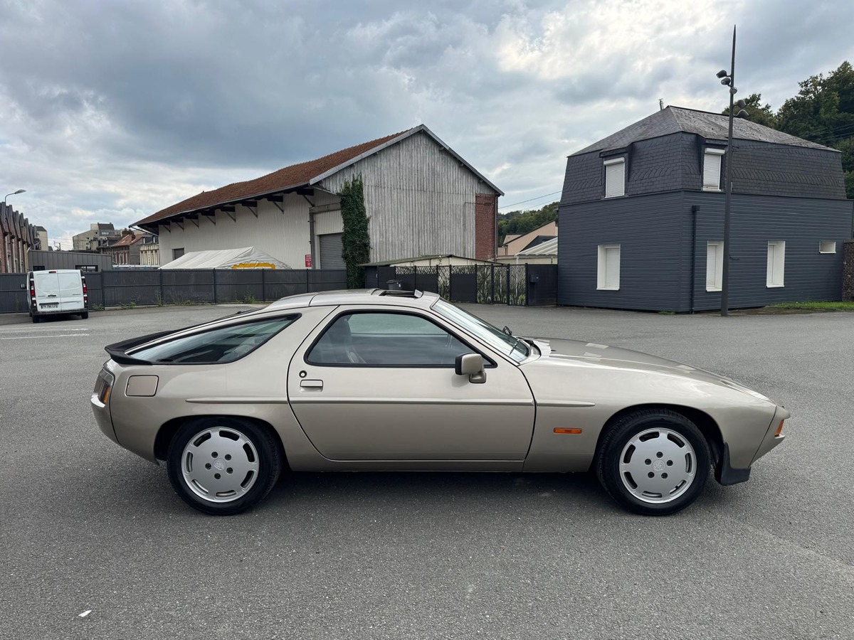 Porsche 928 S3 5.0 32soupapes 288