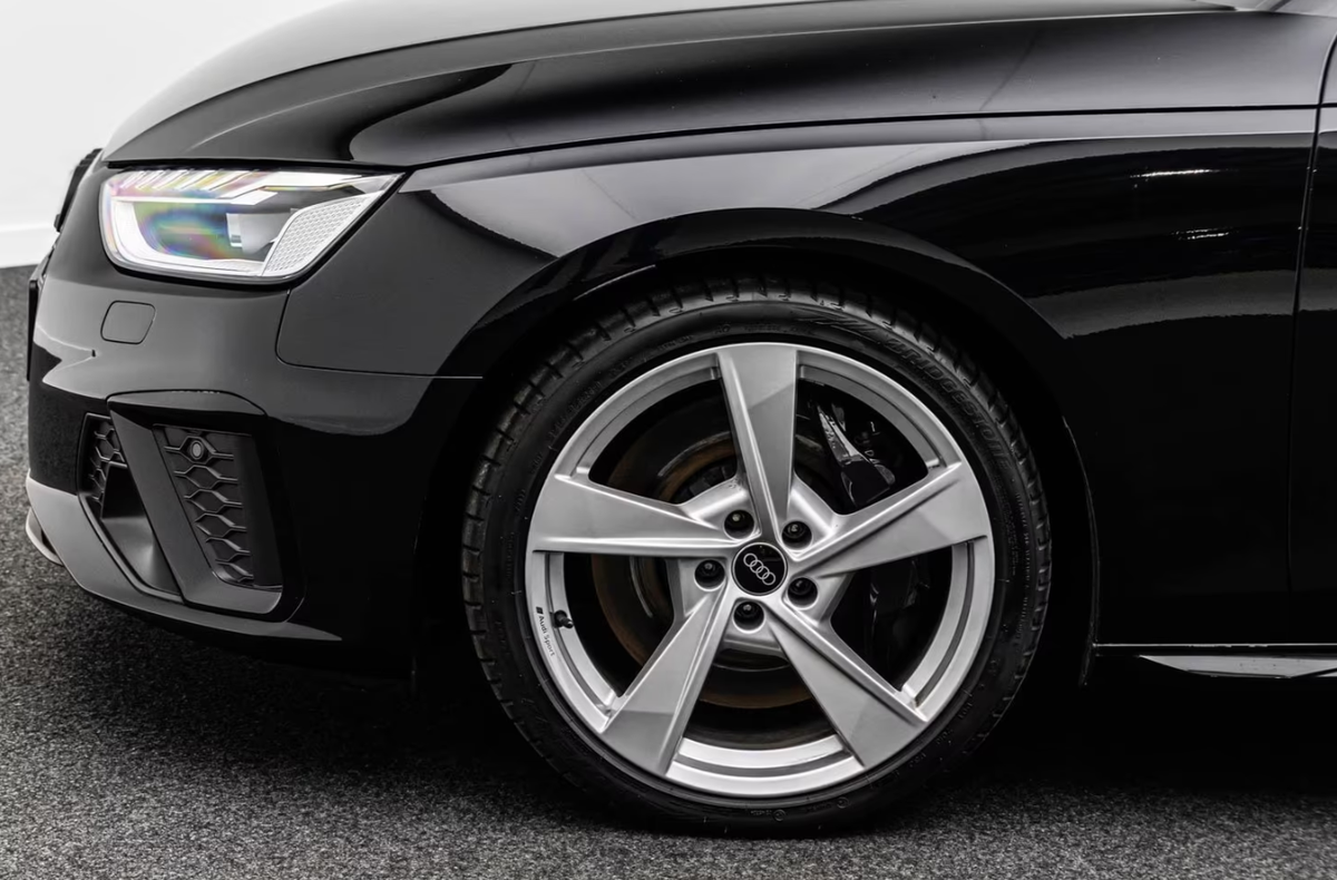 Audi S4 Avant V 3.0 TDI 341ch quattro tiptronic 8 Bang&Olufsen Toit ouvrant Attelage Feux matrix