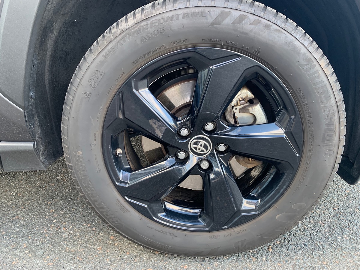 Toyota RAV4 222 ch | AWD | Lounge | Caméra vue 360° | Cuir | Régulateur de vitesse adaptatif