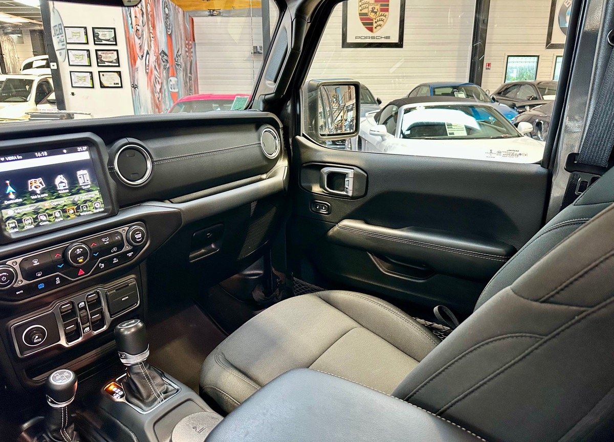 Jeep Wrangler IV 2.0 T 380 4XE Sahara 4WD