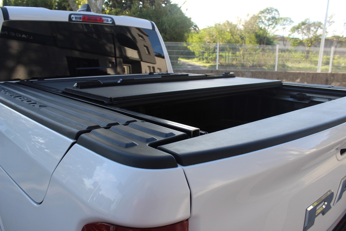 Dodge RAM CREW CAB 1500 5.7 V8 396 ch LARAMIE EDITION LONGHORN / RAM BOX / CARPLAY / ATTELAGE / E85