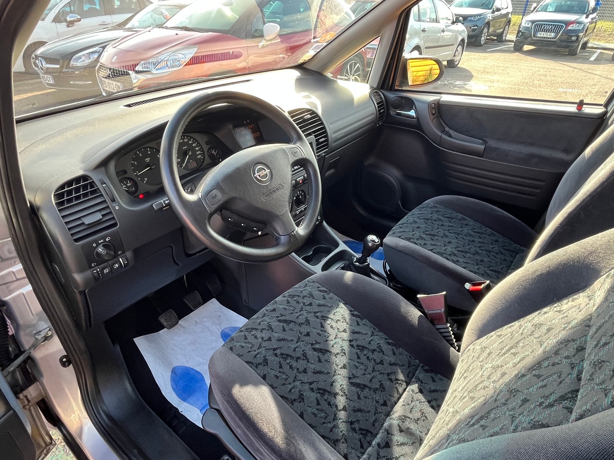 Opel Zafira A 1.8 i 125 CH ELEGANCE 7 PLACES 1ERE MAIN