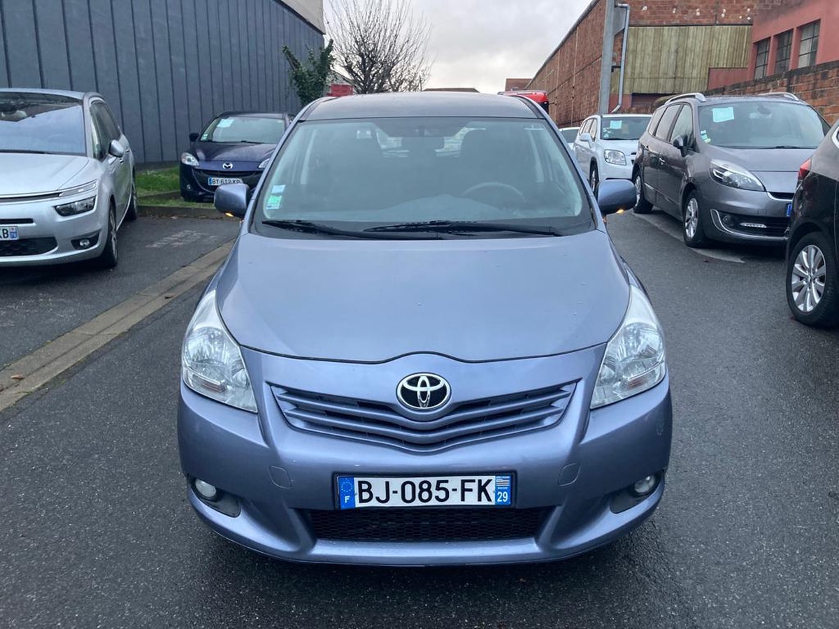 Toyota Verso 2.0 D-4D 126 CV 7place 4X fois