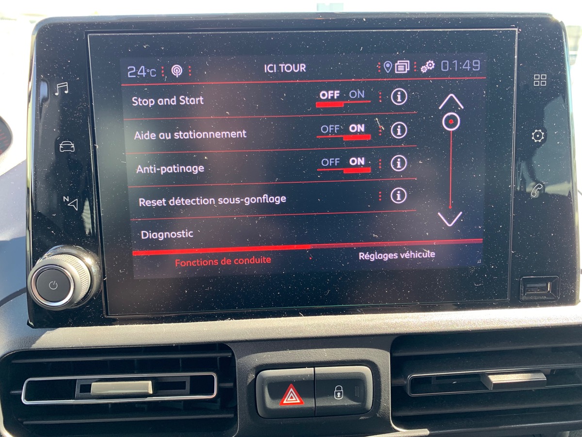 Peugeot Rifter 102 ch | Allure | 7 places | GPS | Roue de secours | Radar de stationnement arriére