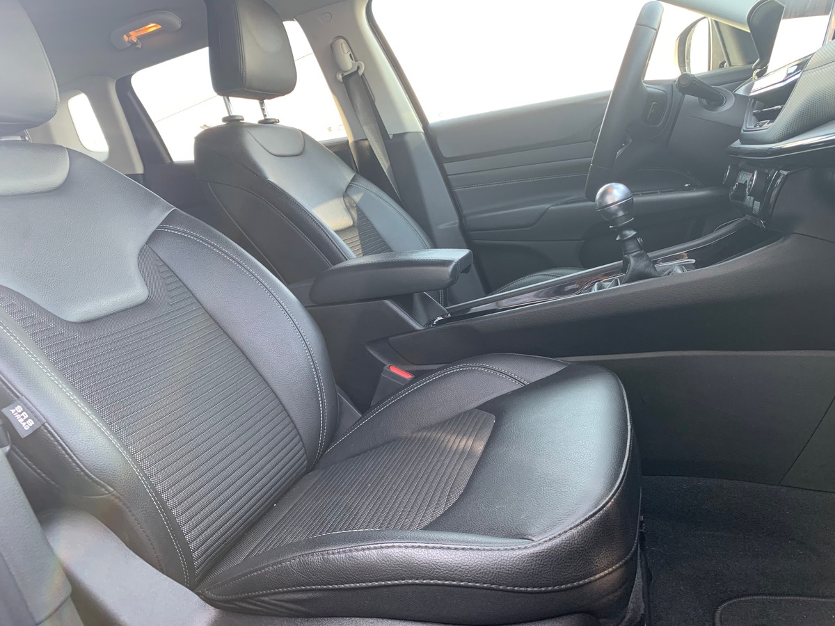 Jeep Compass 130 | (2) 1.6 MJET | Night Eagle | Attelage | GPS | Régulateur vitesse | Apple car Play