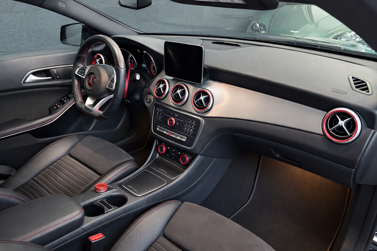 Mercedes Benz CLA Shooting Brake 220 d Fascination 7G-DCT