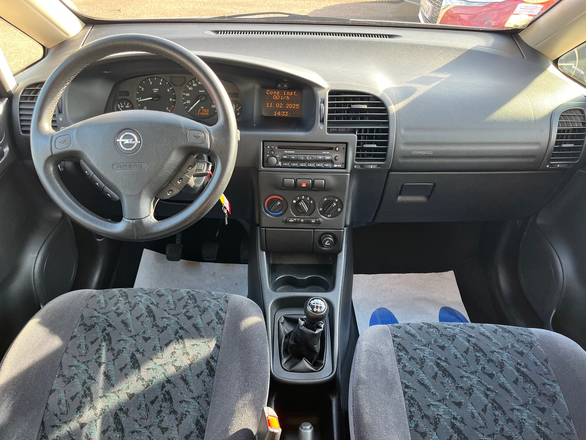Opel Zafira A 1.8 i 125 CH ELEGANCE 7 PLACES 1ERE MAIN