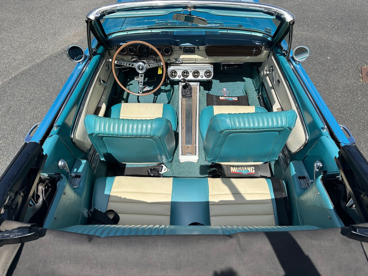 Ford Mustang V8 | Convertible | Cabriolet | Boîte de vitesse manuelle