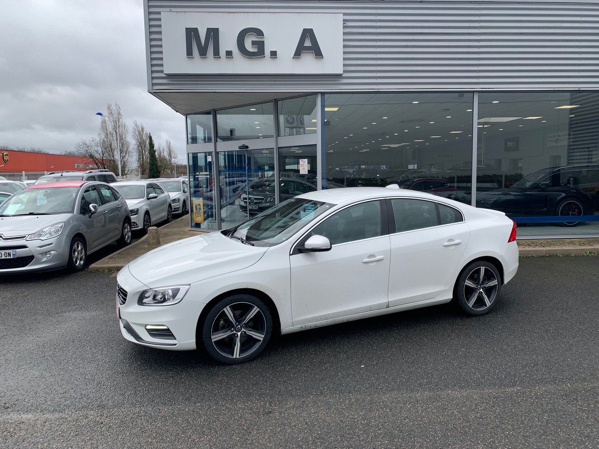 Volvo S60 150 ch | R-design | Attelage amovible | Régulateur vitesse | Radar stationnement arriére