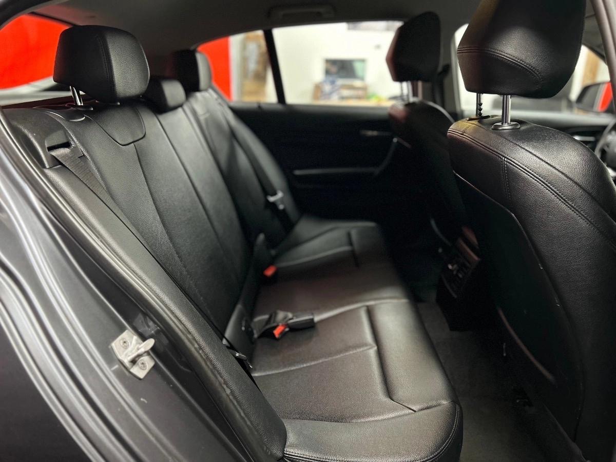Bmw Série 1 120d Luxury BVM6 2ème main sièges chauffants
