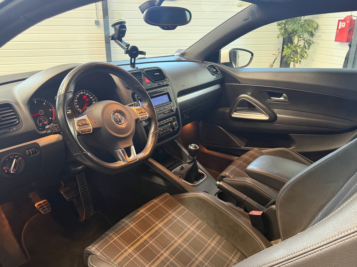 Volkswagen Scirocco SPORT EDITION 2.0 TDI 140CH SUIVI COMPLET VOLKSWAGEN