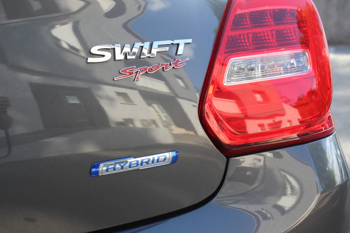 Suzuki Swift V (2) SPORT 1.4 VVT Boosterjet Hybrid SHVS 129 ch