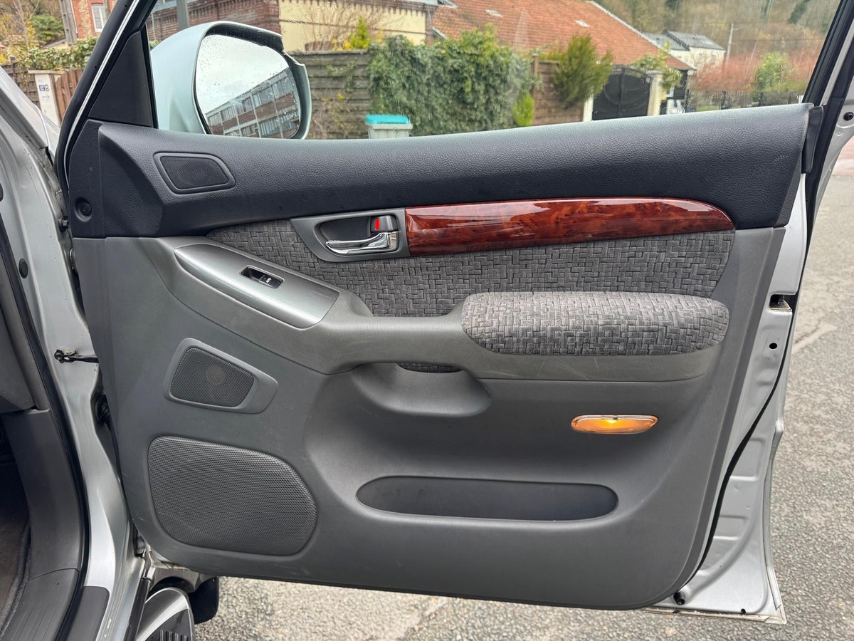 Toyota Land Cruiser KDJ125 D4-D 166 3 portes - Francais