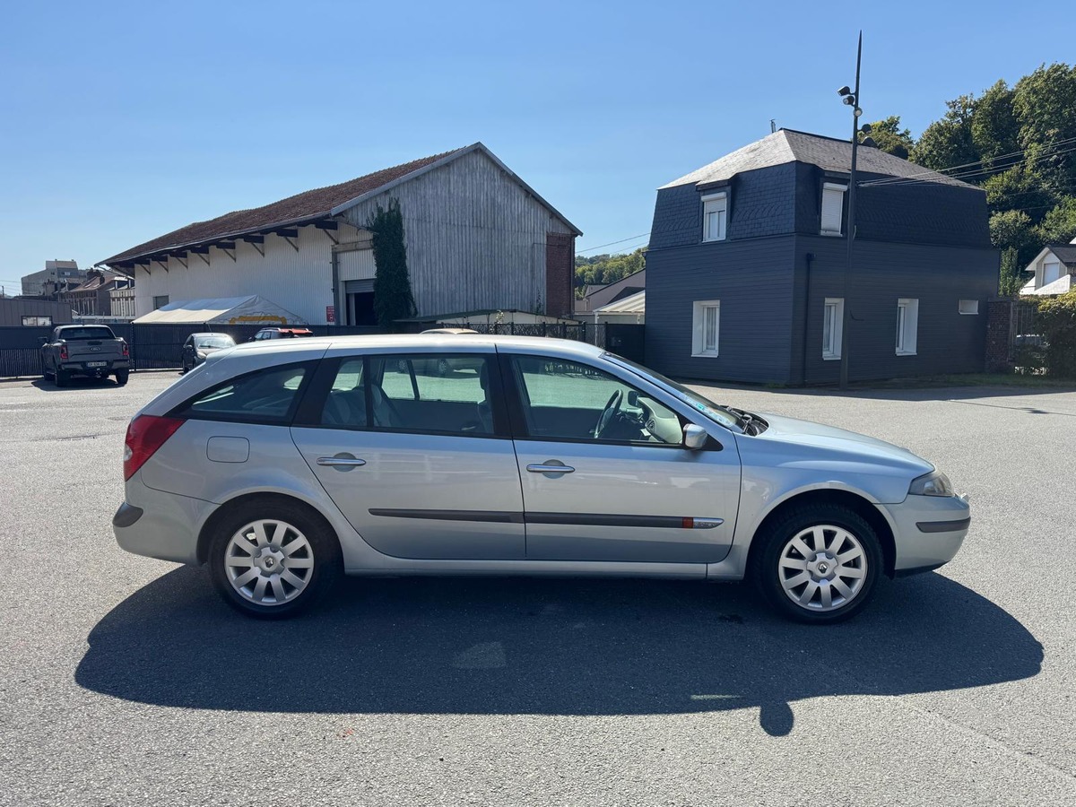 RENAULT Laguna 2.0 IDE 140 - BREAK PRIVILEGE - DISTRIBUTION NEUVE - GARANTIE