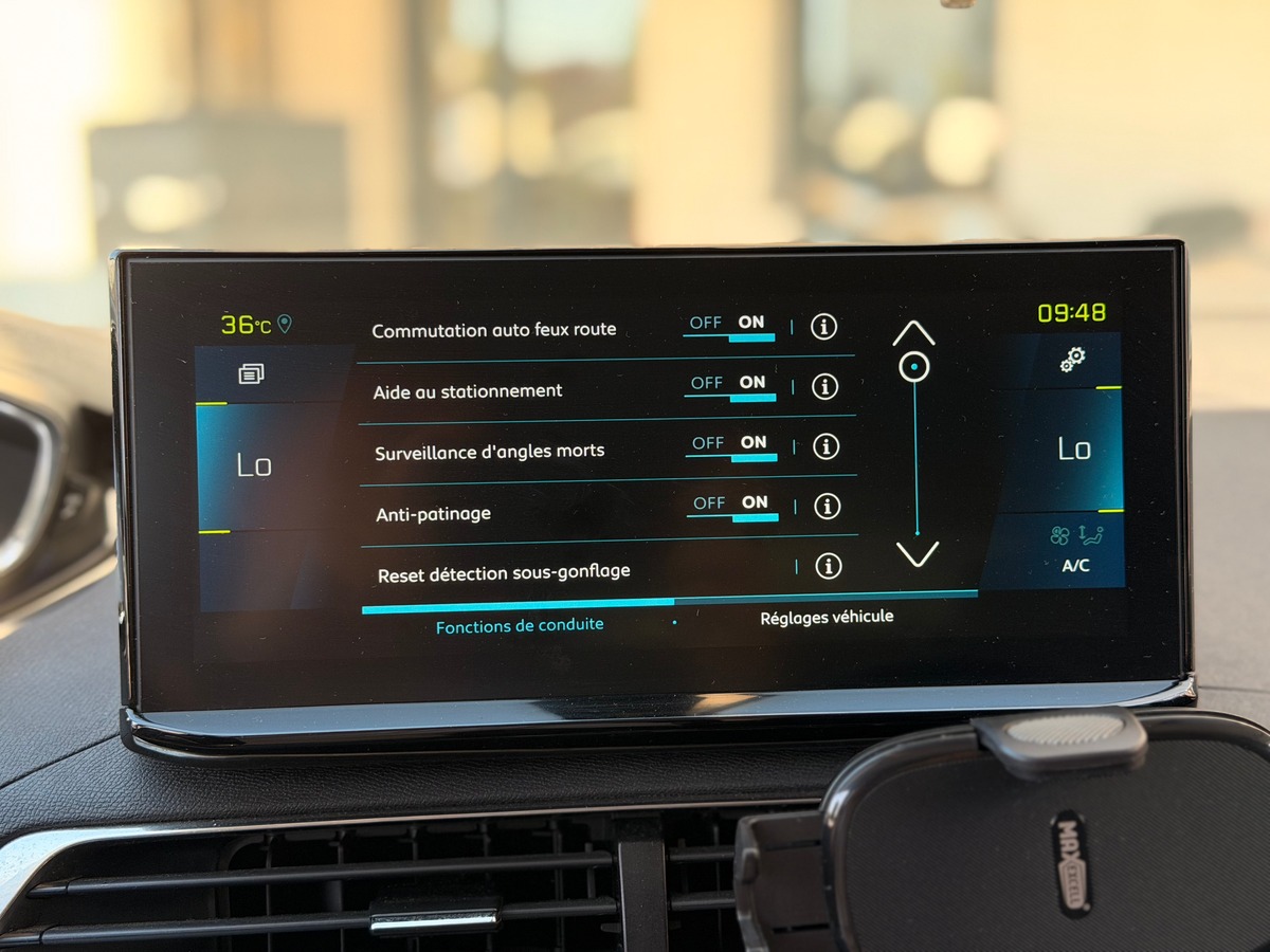 Peugeot 3008 Allure Phase 2 1.6 THP 225 Hybrid e-EAT8 180 cv - Virtual cockpit