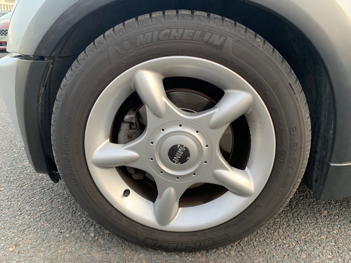 Mini Cooper 112 ch | GPS | Boite automatique | Sellerie cuir | Radar de recul | Régulateur vitesse