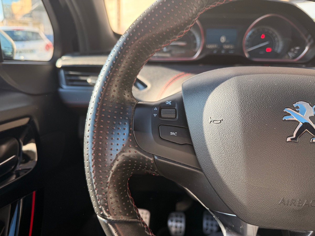 Peugeot 208 GTI Phase 2 1.6 THP 208 cv - Toit Pano - Entretiens