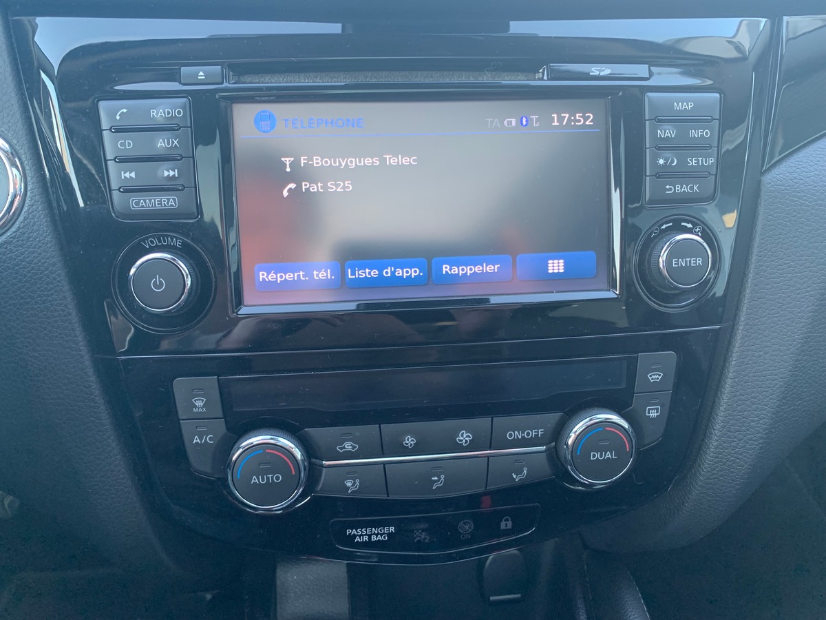 Nissan Qashqai 130 ch | Black edition | Caméra vue panoramique 360° | Toit panoramique | Jantes Alu