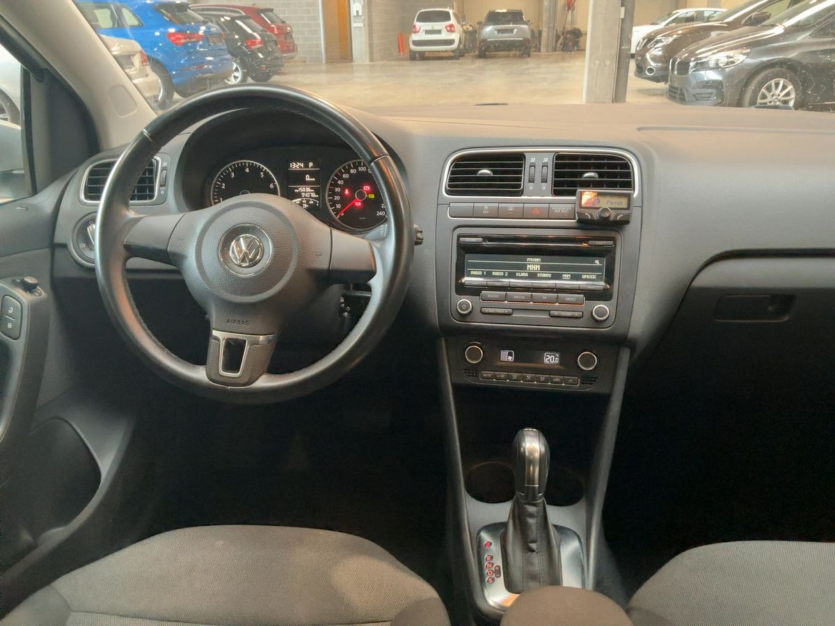 Volkswagen Polo V 1.4 FSi 85 DSG7 Confortline