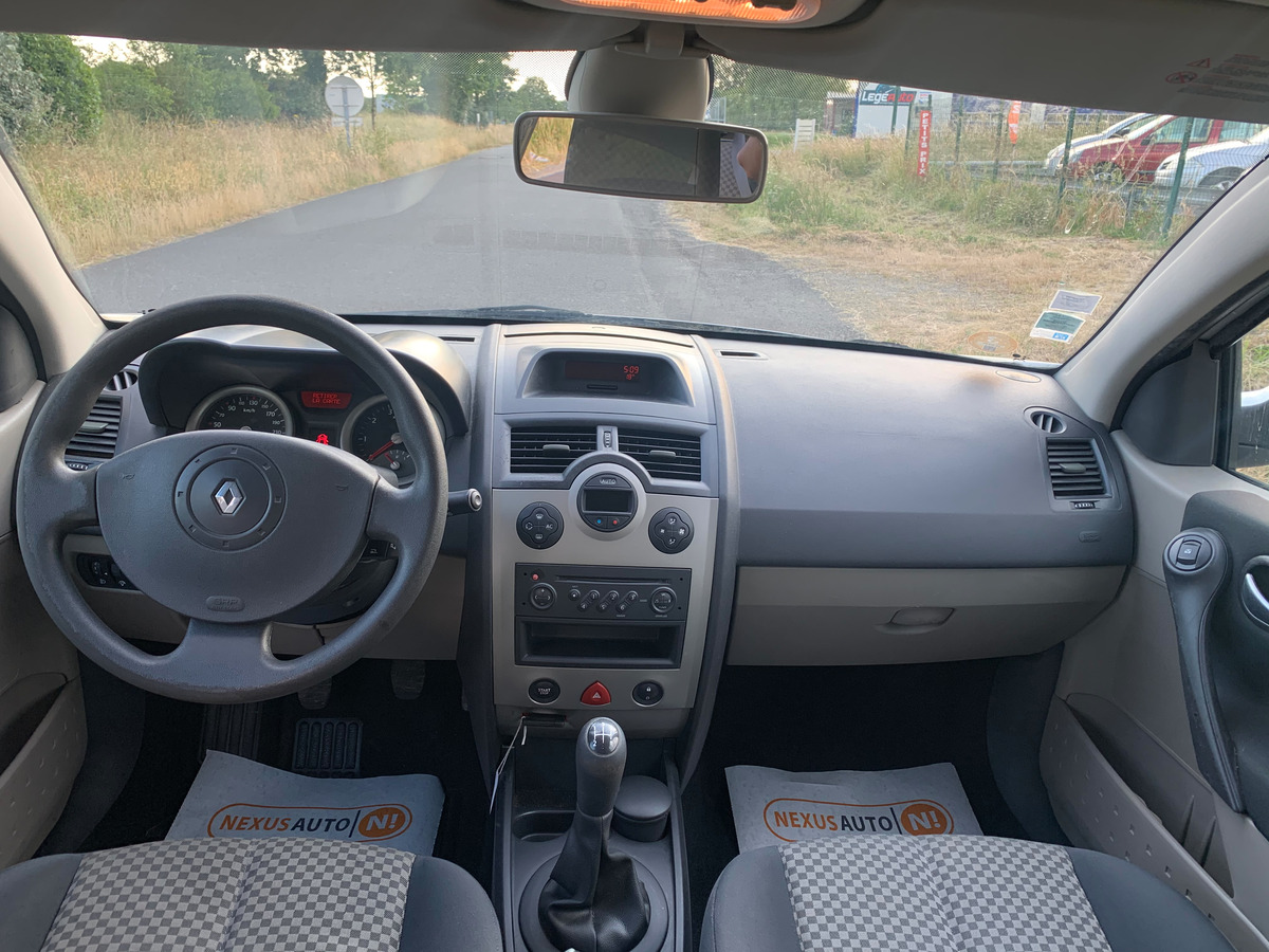 RENAULT Megane mégane 1.6i 115CV 104769KM