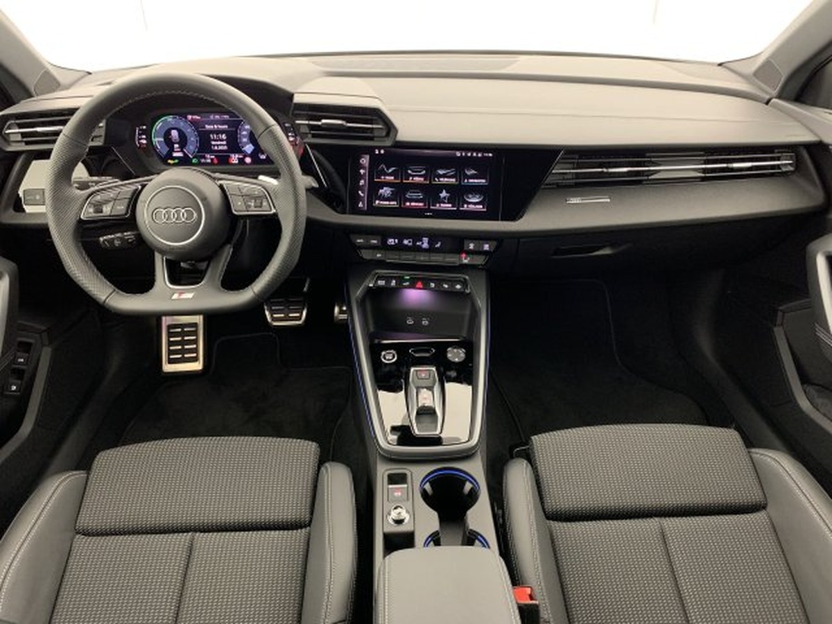 Audi A3 ALLSTREET TFSI e Hybride rechargeable | 204 | S tronic 6 | Design