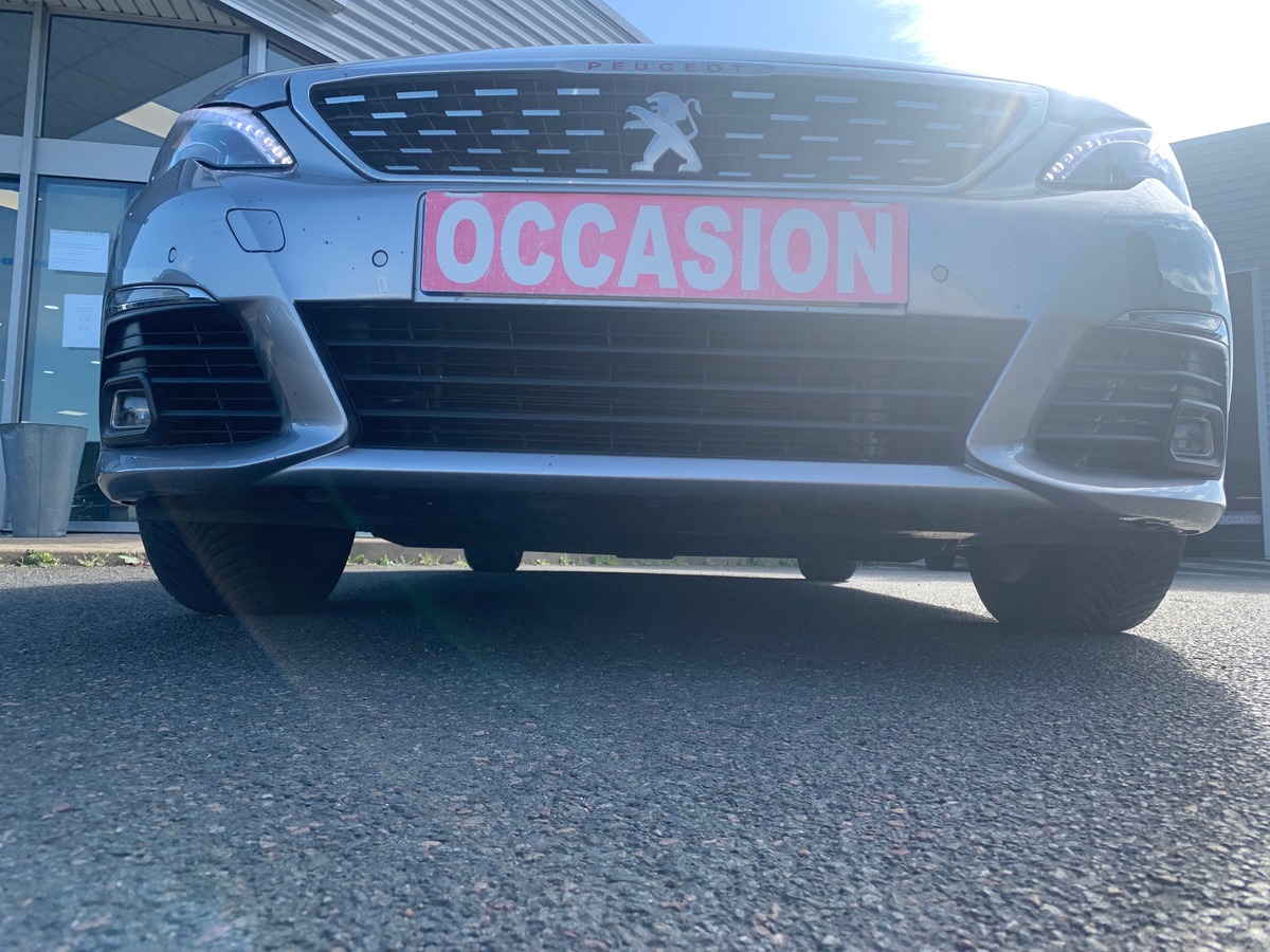 Peugeot 308 130 ch | GT Line | Toit panoramique | Apple car play | Avertisseur angles morts | Radars