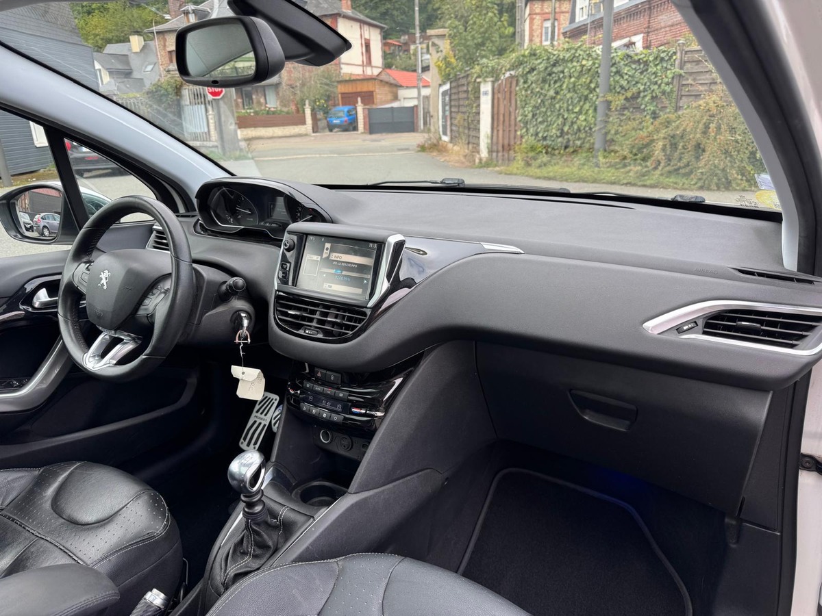 Peugeot 208 1.6 e-HDi 115cv Allure - Garantie