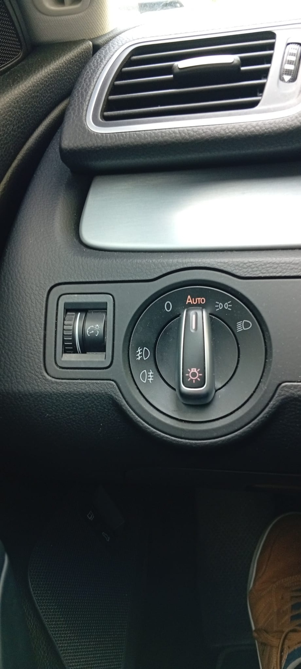 Volkswagen Passat CC 2.0 TDI 140ch Carat DSG6 Pack R line / Suivi d'entretien à jour