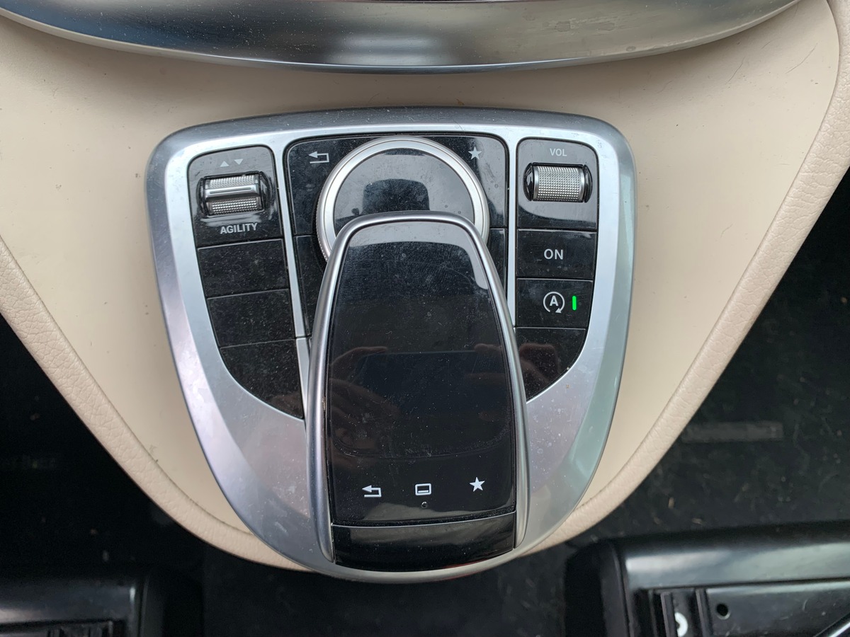 Mercedes-Benz Classe V 190 ch | Attelage | Caméra de recul | Avertisseur angles morts | 6 Places