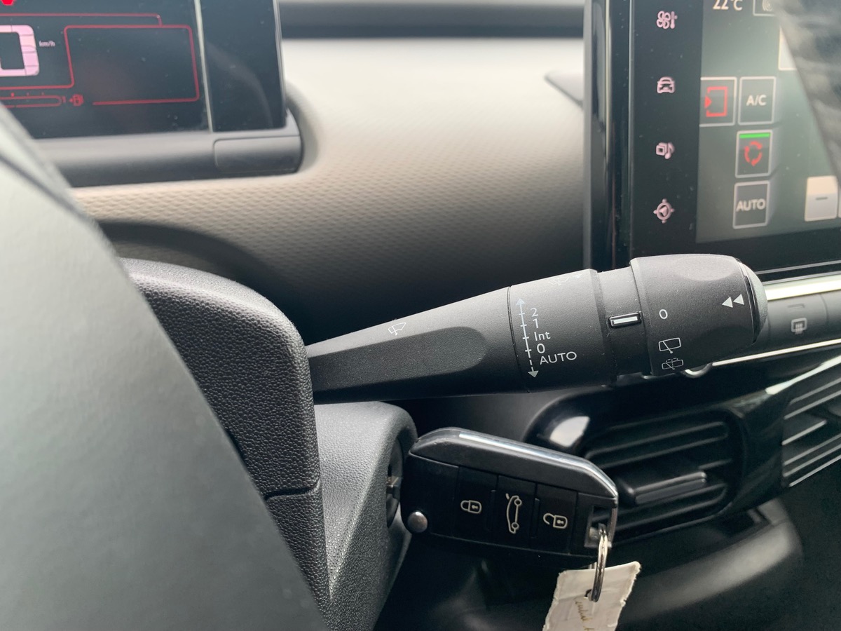 Citroën C4 Cactus 82 ch | Vti | Jantes alliage 16" SQUARE grises | Pack NAVIGATION | Radar de recul