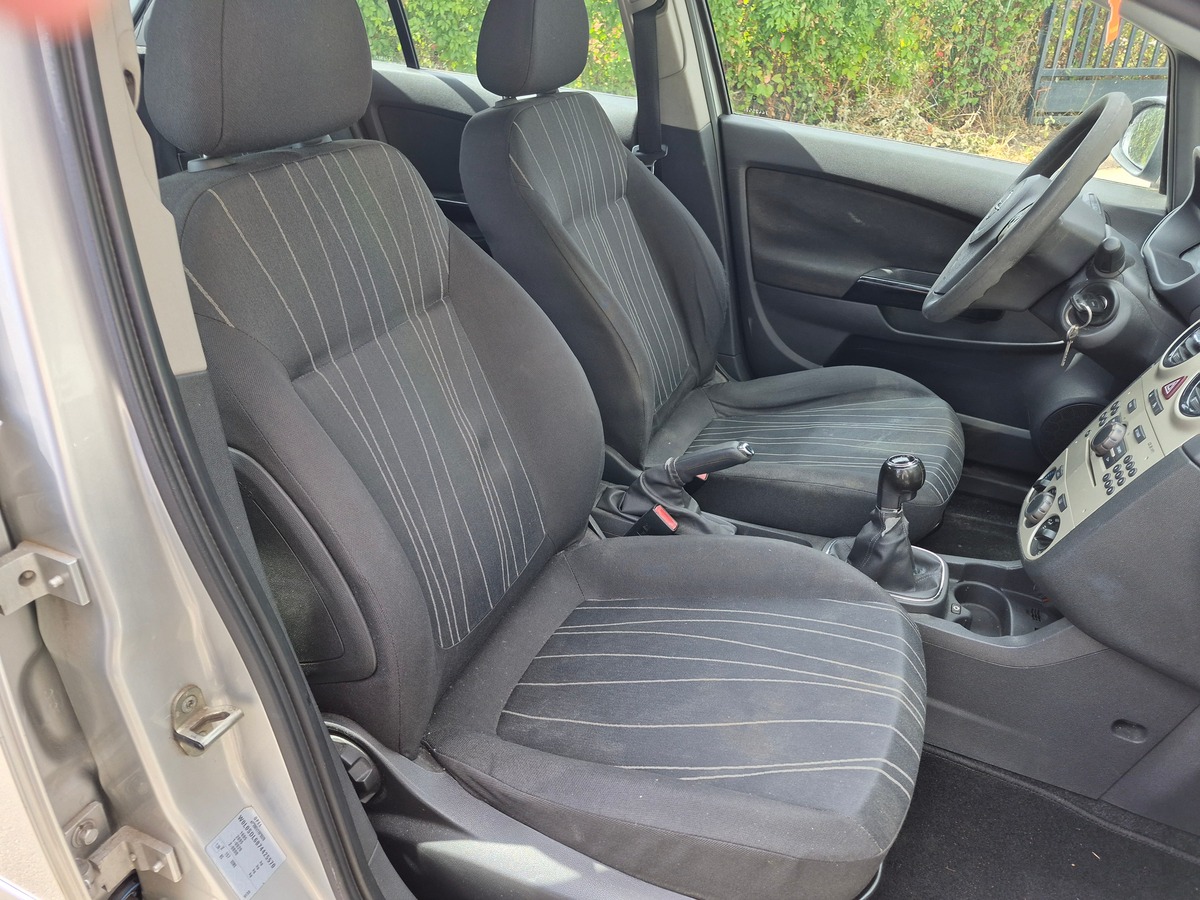 Opel Corsa 1.3 cdti 75 ch Enjoy