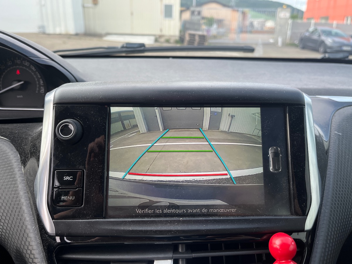 Peugeot 208 1.6 BlueHDI 100ch ALLURE 3P, Courroie de distribution OK, CarPlay, Caméra de recul, GPS