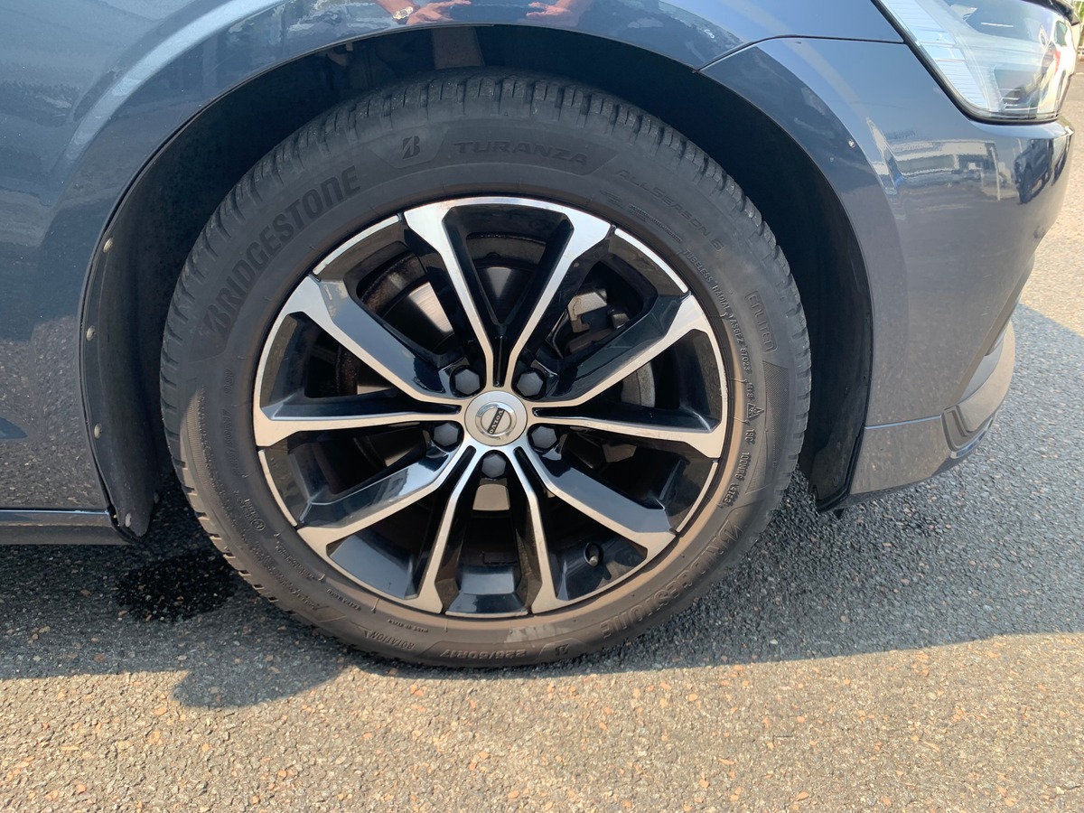 Volvo V60 150 ch | Business Excecutive | Caméra recul | Apple car Play | Cuir | Régulateur vitesse