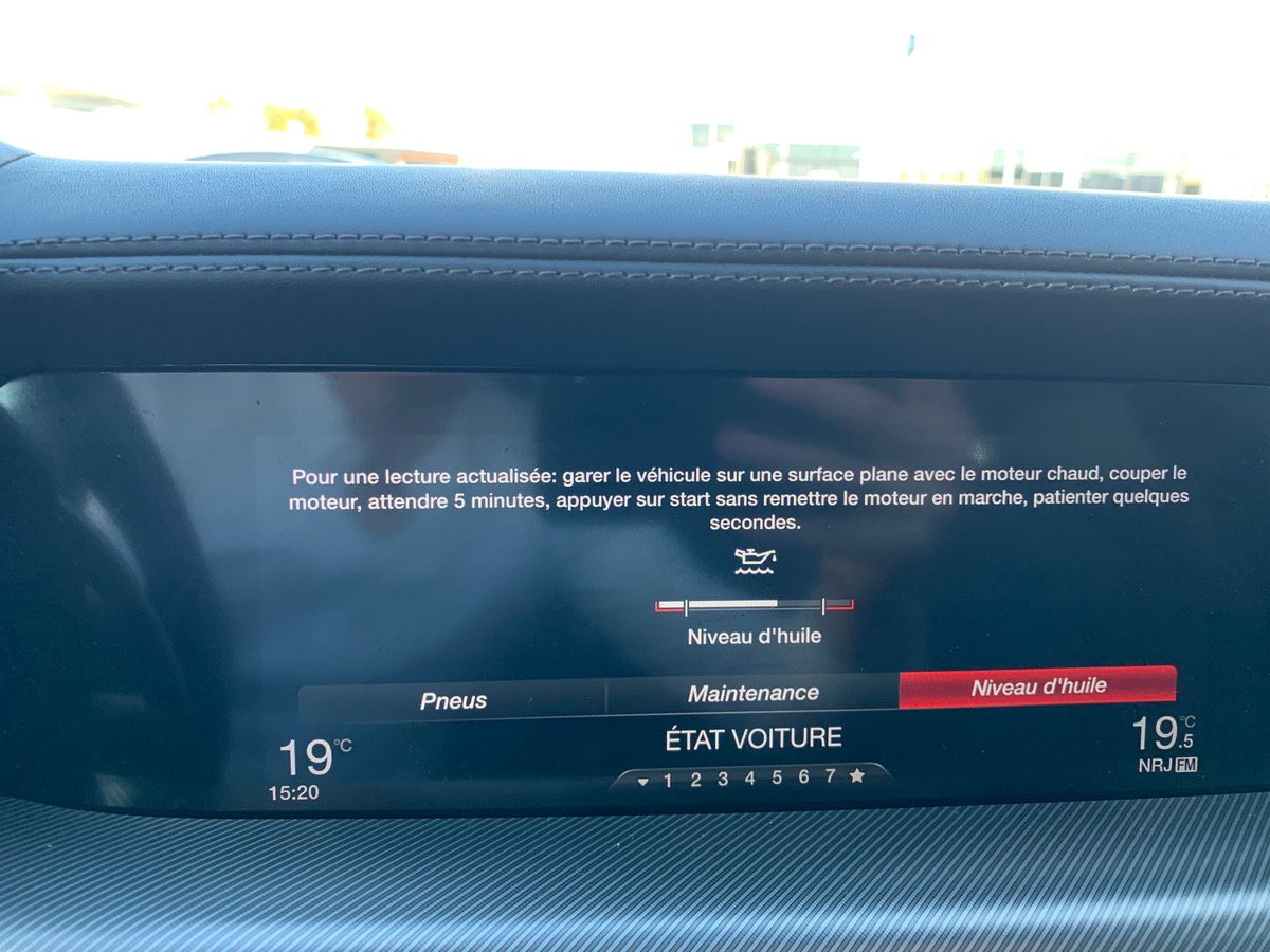 Alfa Romeo Stelvio 210 | Turismo | Toit ouvrant Panoramique | Attelage | Jantes 20" | Caméra recul