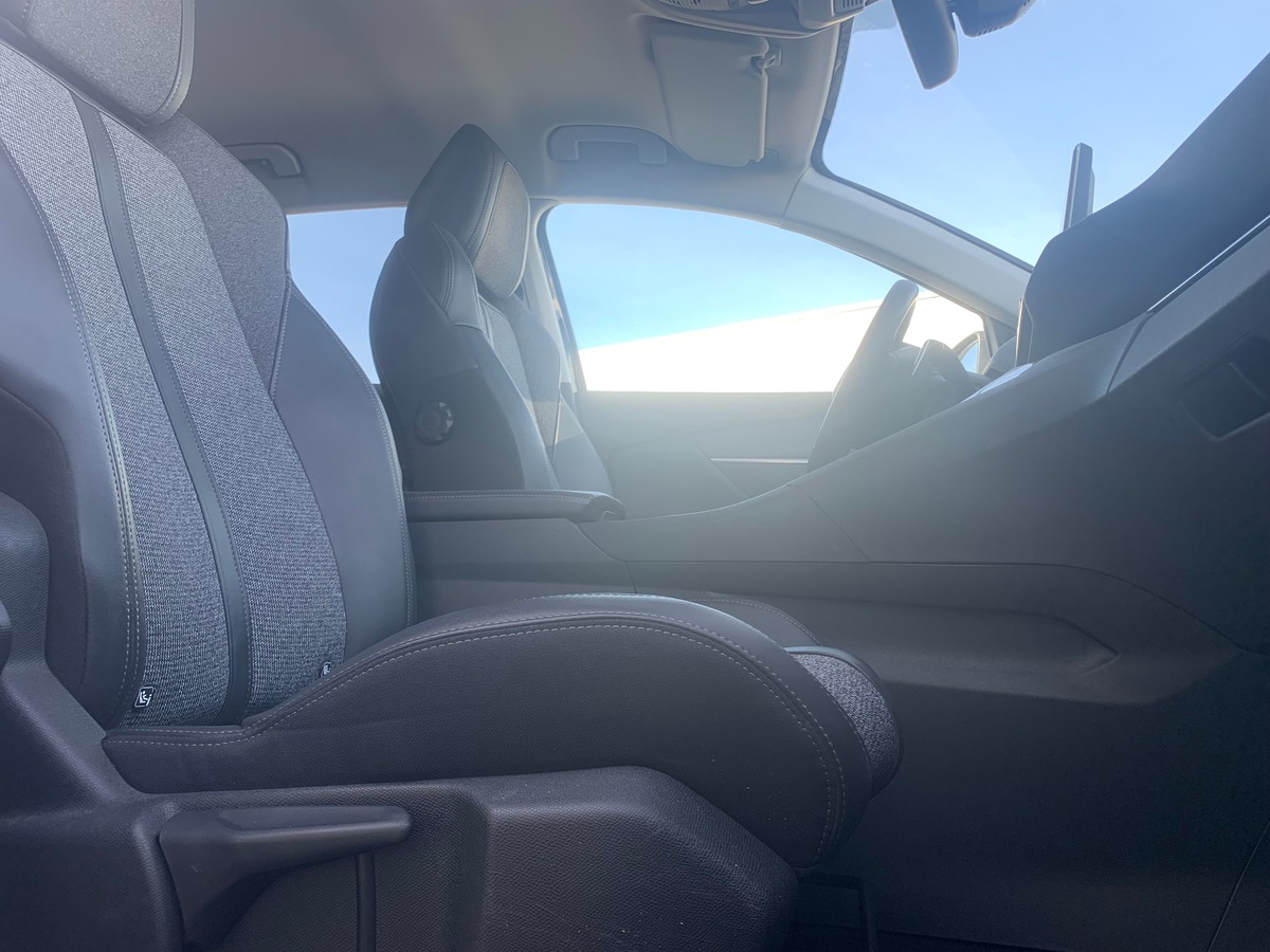 Peugeot 3008 130 chevaux | Allure | Caméra de recul | Régulateur de vitesse | Capteur d'angle mort