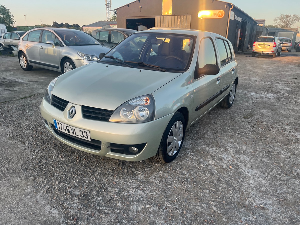 RENAULT Clio 1.5 dci