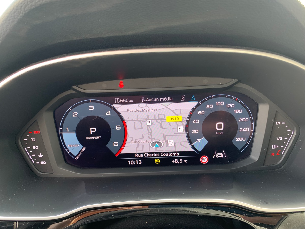 Audi Q3 Sportback 150 ch | S-Line | Caméra de recul | Apple car Play | Coffre assisté électriquement