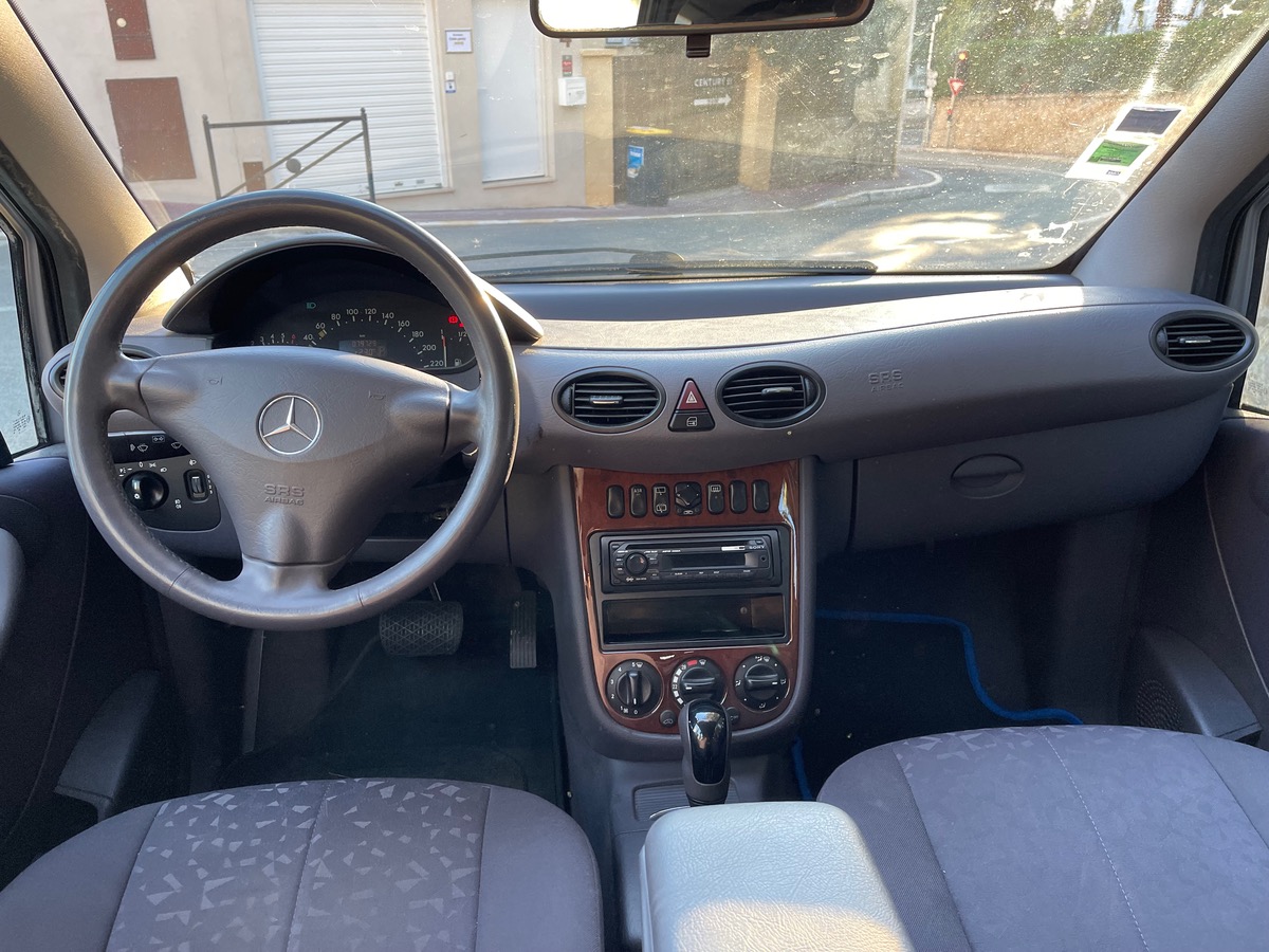 Mercedes Benz Classe A A 140 1.4 i 82 CV / 5 Portes / Boite Auto / KM réel / Clim