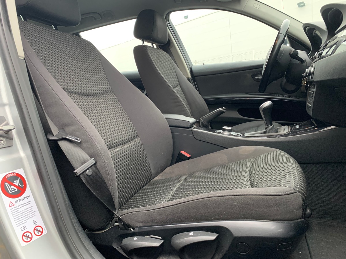 Bmw Série 3 Touring 184 ch | GPS | Radar de recul | Climatisation Auto | Jantes Alu 17"| Attelage