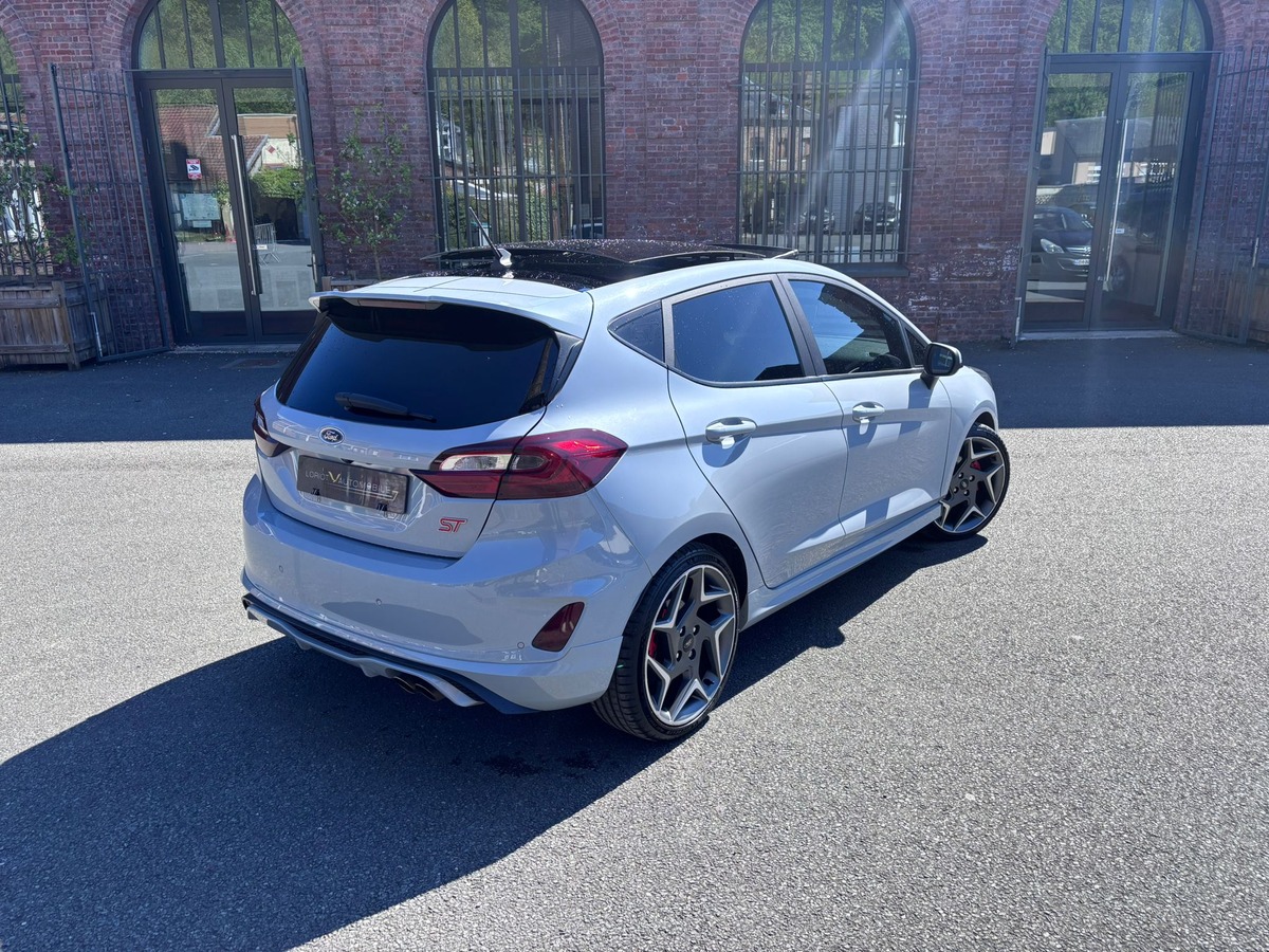 Ford Fiesta VI ST 1.5 Ecoboost 200cv - Entretien complet