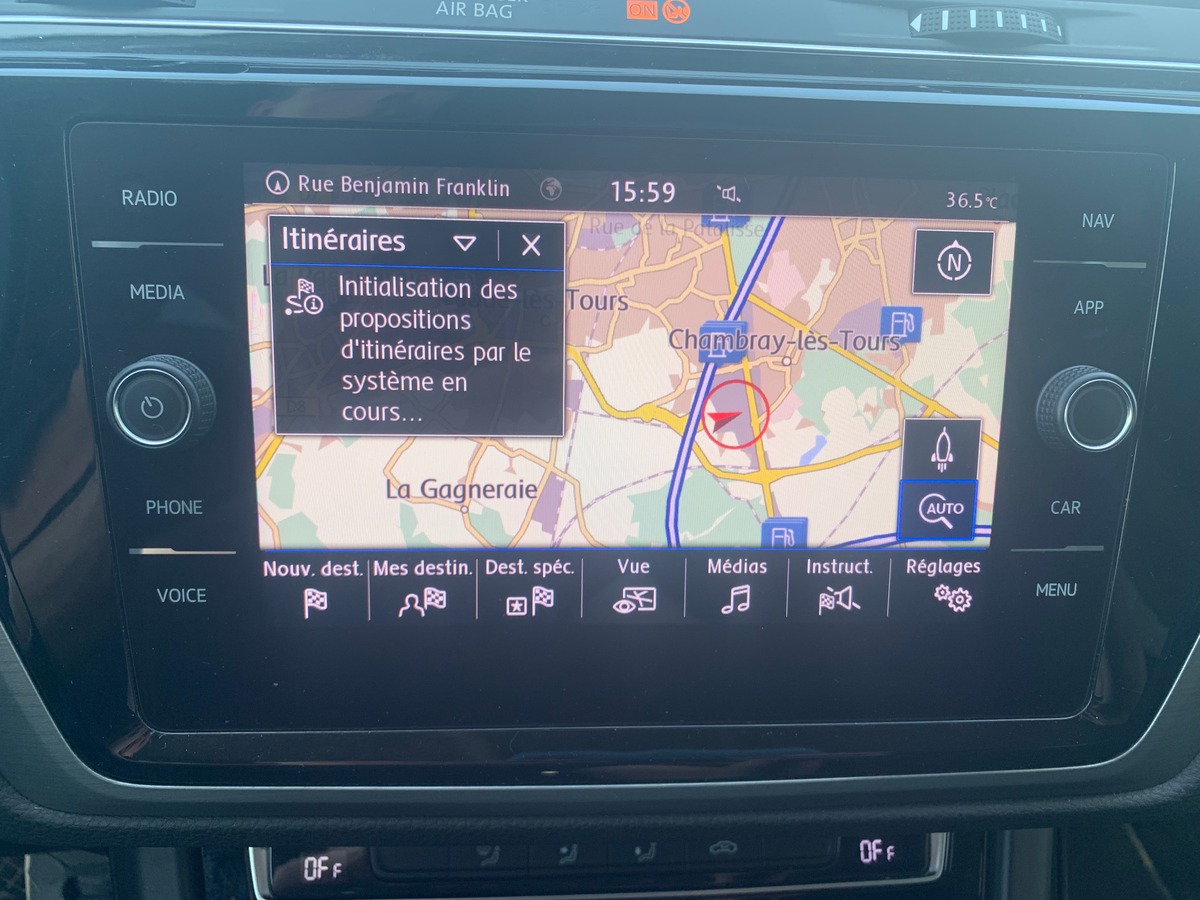 Volkswagen Touran 115 | Confortline | Caméra recul | Régulateur vitesse adaptatif | Apple car Play