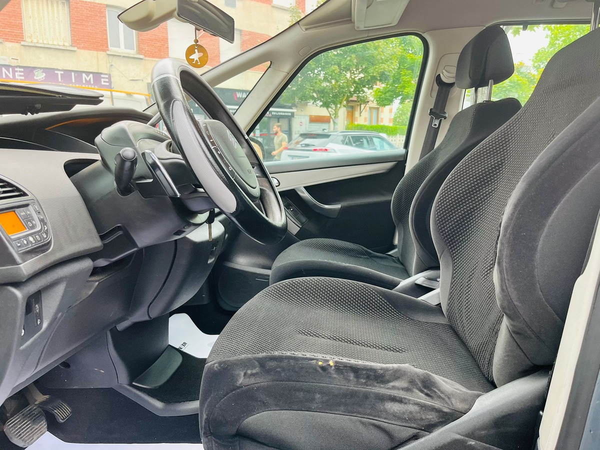 Citroën C4 Grand Picasso 1-  1.6 HDi 109ch bva / reprise