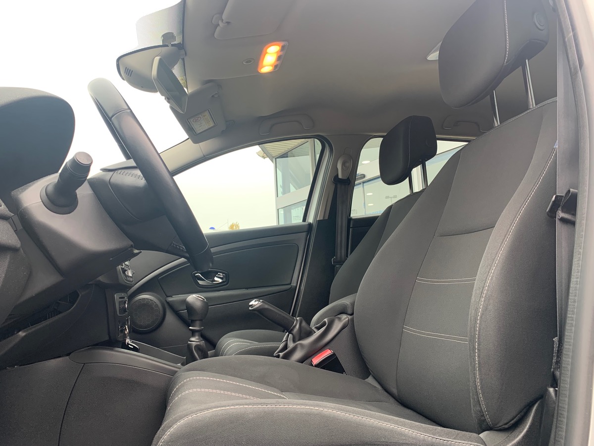 RENAULT Megane Estate 110 ch | Business | GPS | Régulateur de vitesse | Radar de recul | Bluetooth